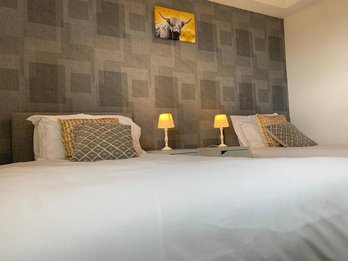 Modern 2 Bedroom Flat With Free Parking In Cambuslang, Glasgow Exteriér fotografie